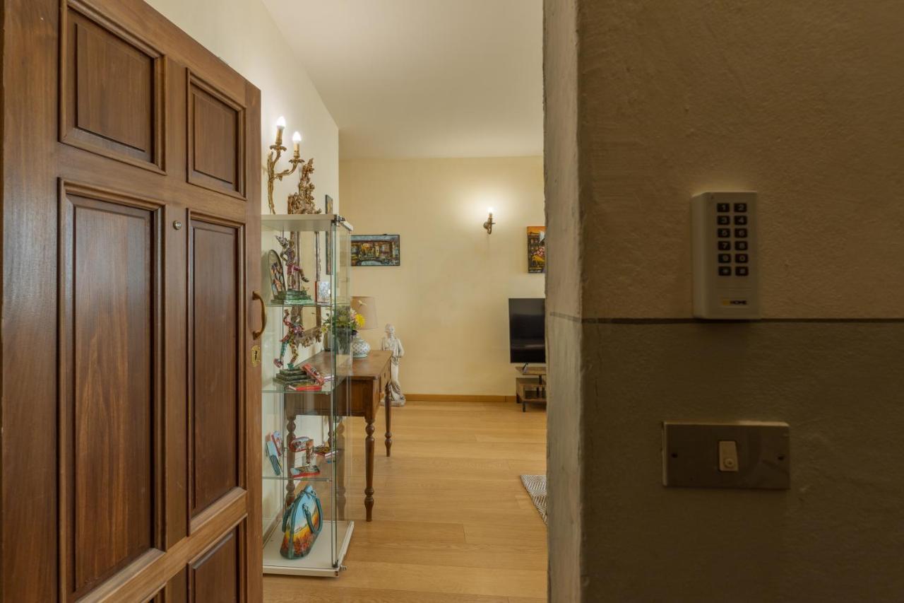 Pinocchio' S House In The Center Of Florence Exterior photo